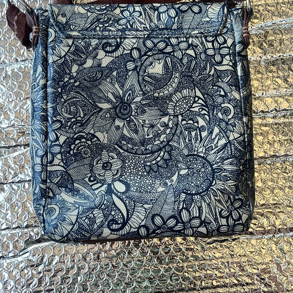 Sakroots Blue Floral Crossbody Bag - Picture 7 of 13